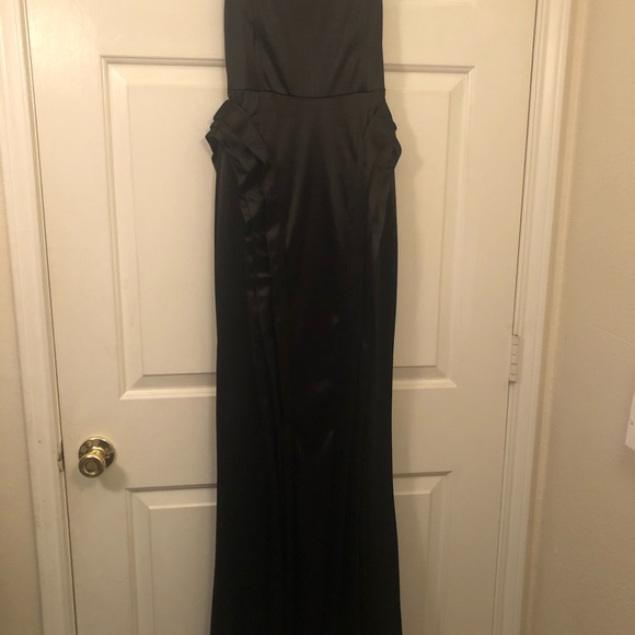 Gorgeous black strapless dress - Picture 2 of 4